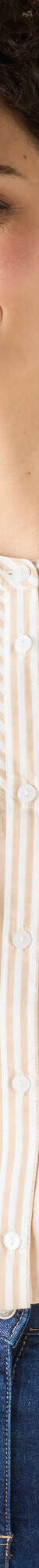 Chemisier boutonné col rond rayé (beige / blanc) Chemisier boutonné col rond rayé (beige / blanc)